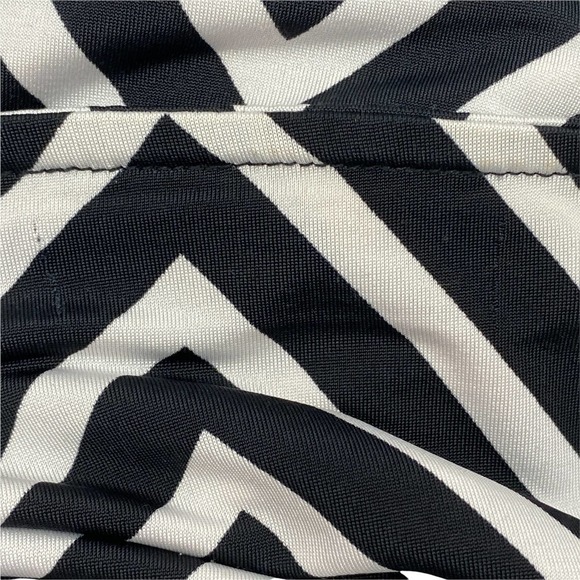 BLACK & White Chevron Stripe Drapey Cowl Neck Sleeveless Blouse - Picture 8 of 10